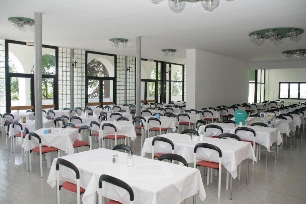 Miran Hotel Pirovac