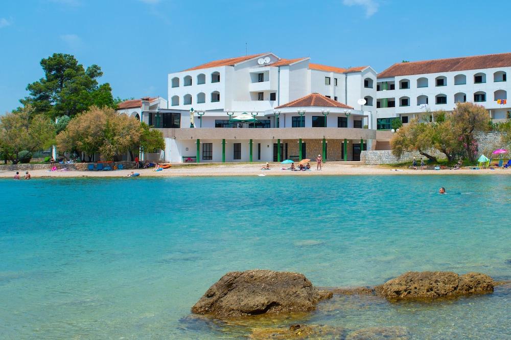Miran Hotel Pirovac